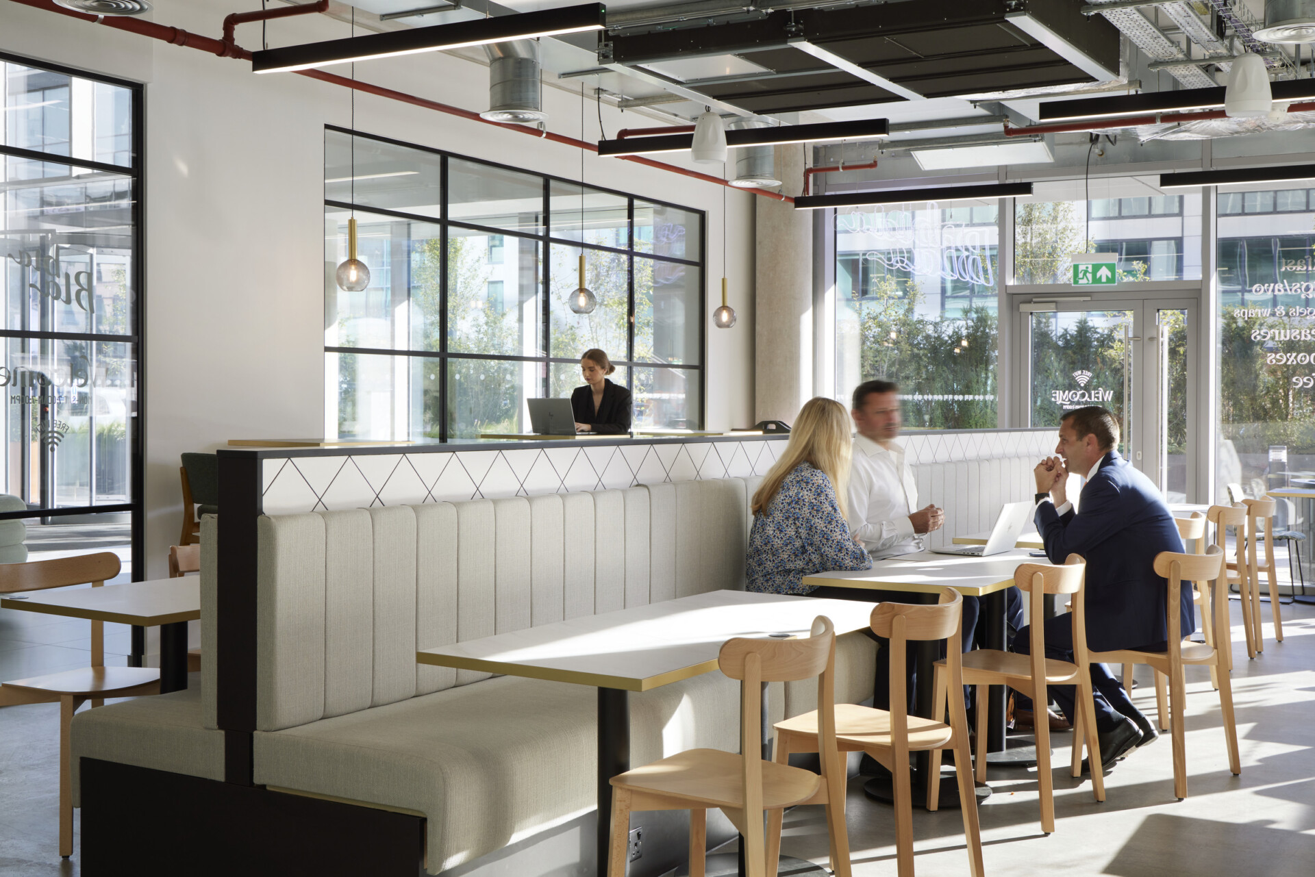 The Clarendon Commercial Cafe